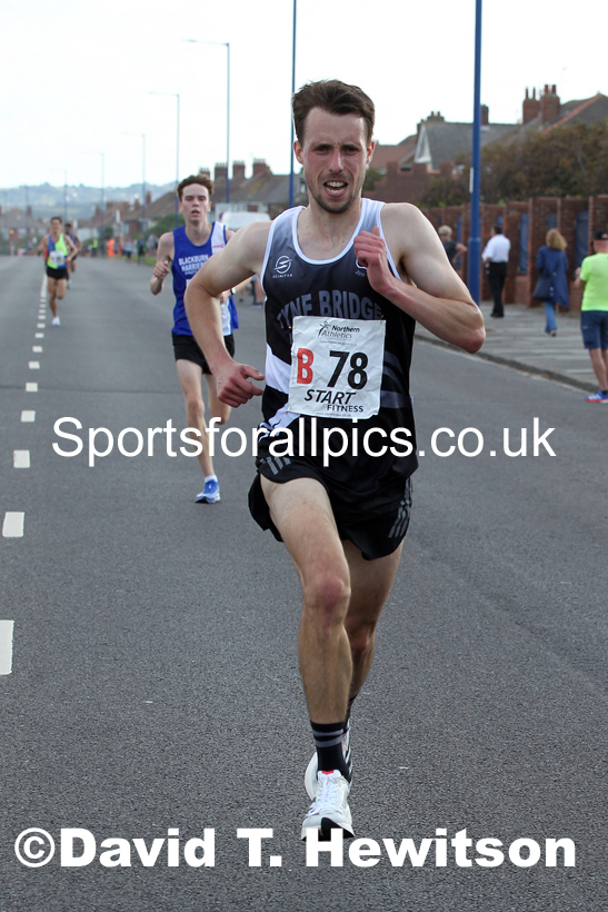 Senior mens 6 stage relay, 2021 Northern 6 and 4 Stage and Young Athletes Road Relays, Redcar. Photo: David T. Hewitson/Sports for All Pics